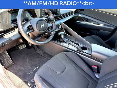 Used 2025 Hyundai Elantra Sport image 16