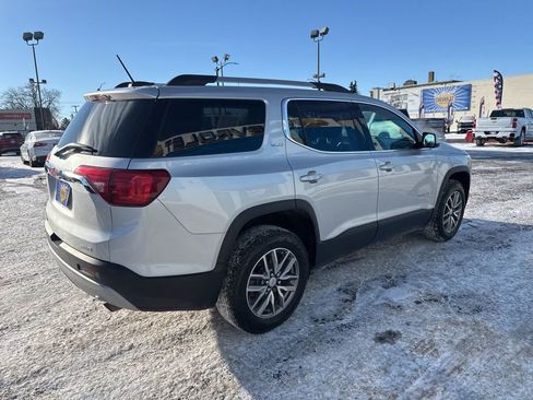 Used 2019 GMC Acadia SLE image 9