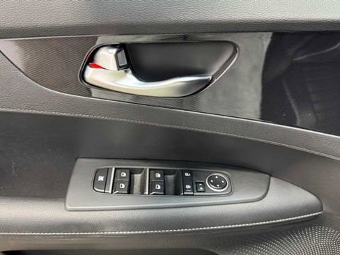 Used 2024 Kia Forte LXS FWD image 21