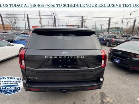 Certified 2025 Ford Expedition Active AWD/4WD image 3