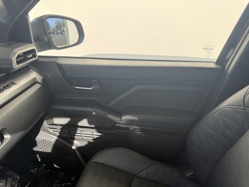 Used 2024 Toyota Tacoma TRD Off-Road w/ TRD Off Road Premium Package image 21