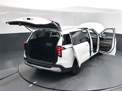 New 2026 Kia Carnival LX image 29