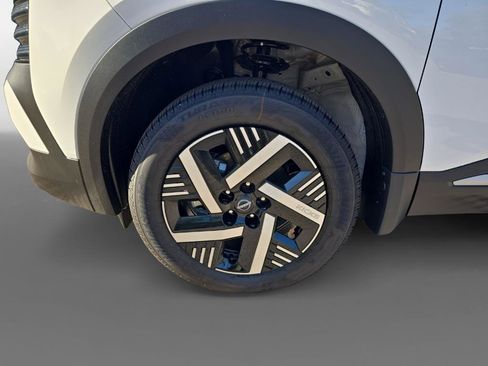 New 2026 Nissan Kicks SV image 10