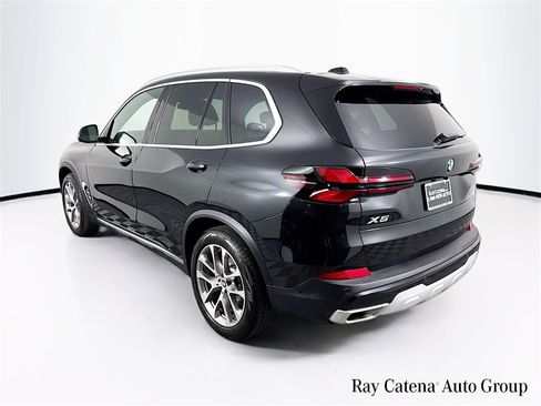 Used 2024 BMW X5 xDrive40i w/ Premium Package image 5