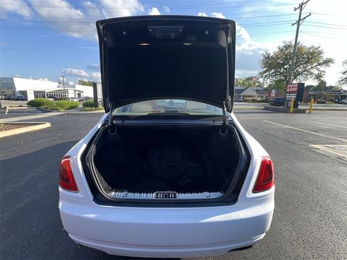 Used 2011 Rolls-Royce Ghost image 27