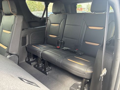 Used 2023 GMC Yukon XL AT4 AWD/4WD image 15