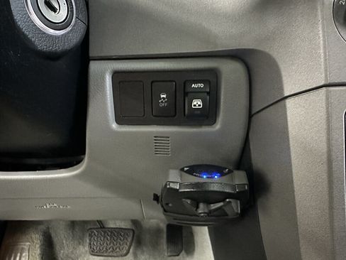 Used 2010 Toyota Sequoia Platinum AWD/4WD image 28