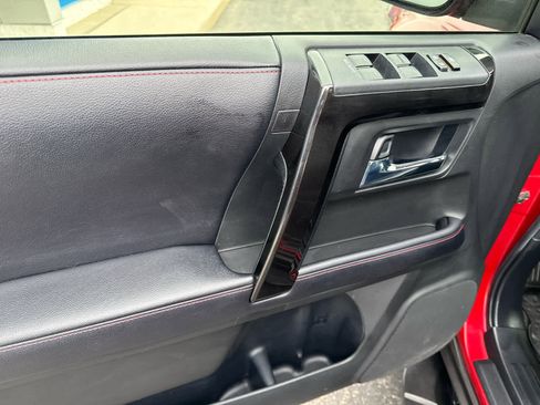 Used 2018 Toyota 4Runner TRD Off-Road Premium image 17