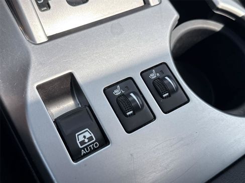 Used 2016 Toyota 4Runner SR5 Premium AWD/4WD image 19