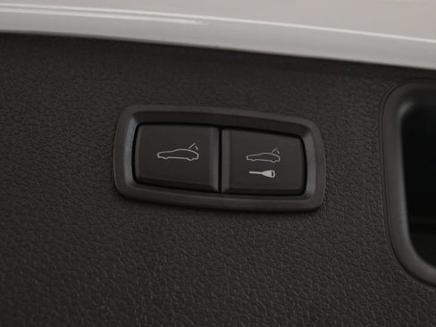 Used 2026 Porsche Macan AWD/4WD image 44