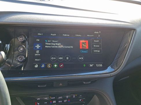 Used 2023 Buick Envision Essence image 4