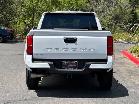 Used 2024 Toyota Tacoma SR5 AWD/4WD image 6