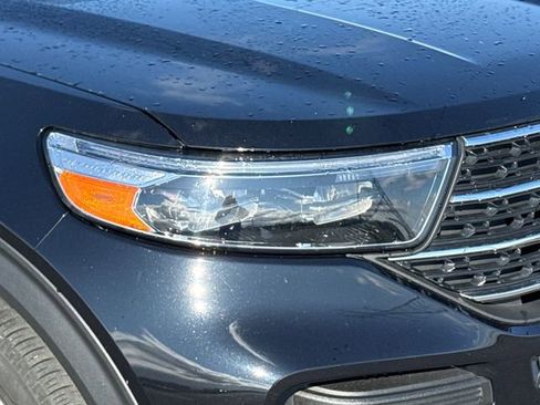 Used 2023 Ford Explorer XLT image 12