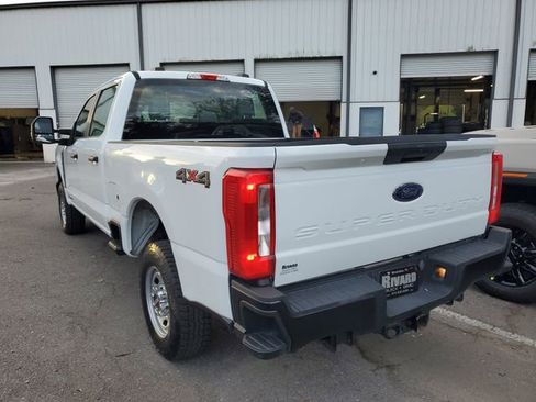 Used 2024 Ford F250 XL image 3