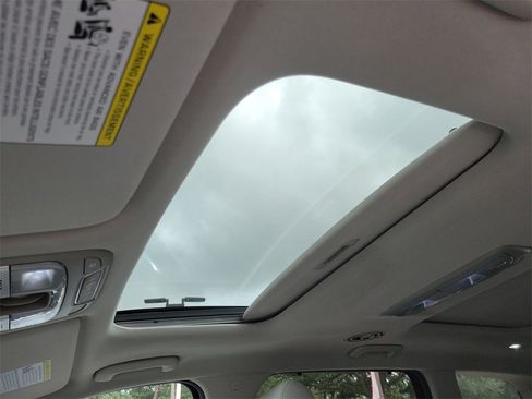 Used 2022 Kia Telluride SX w/ Towing Package image 37