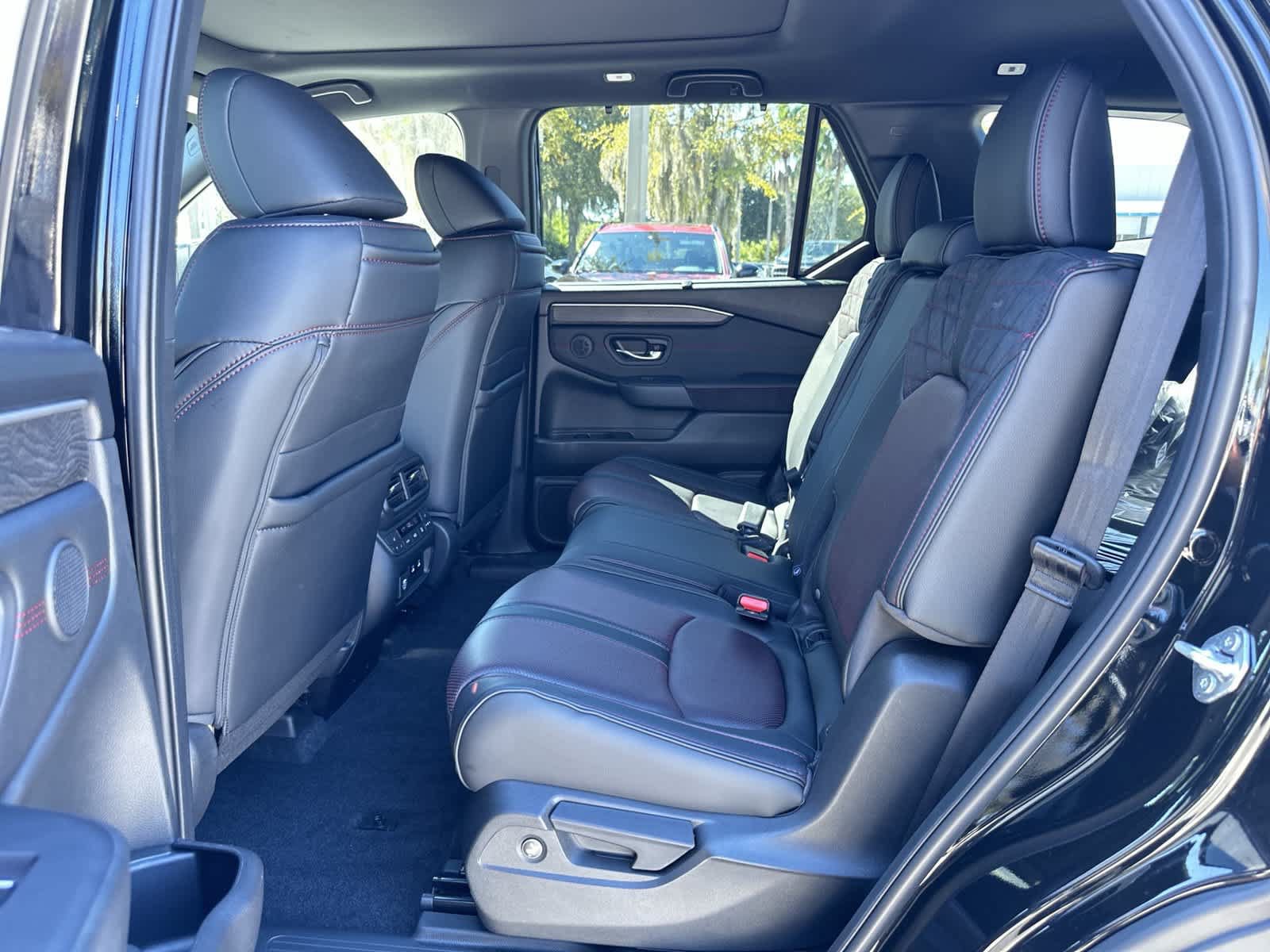 New 2026 Honda Pilot Black Edition image 15