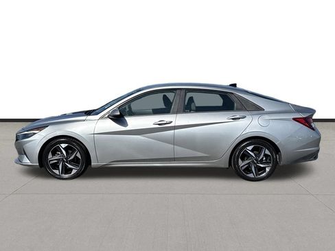 Used 2023 Hyundai Elantra SEL w/ Convenience Package FWD image 8