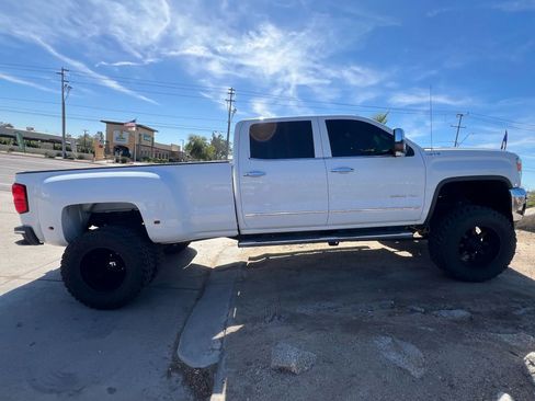 Used 2015 GMC Sierra 3500 SLT image 6