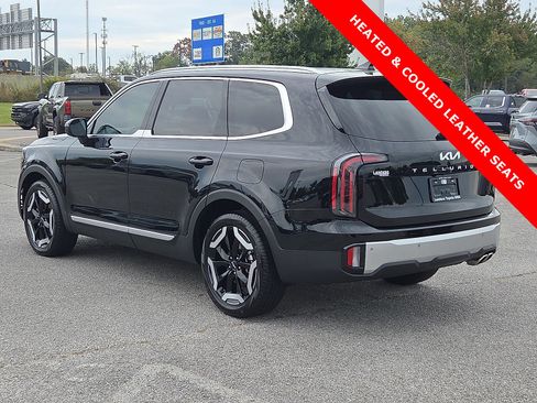 Used 2024 Kia Telluride EX image 4