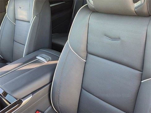New 2026 Cadillac Escalade Luxury image 16