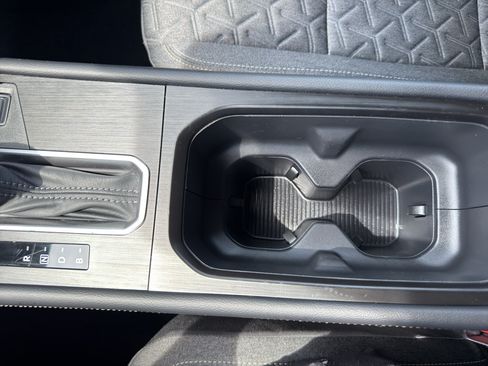 Certified 2025 Nissan Kicks SV AWD/4WD image 22
