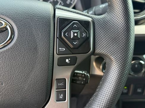 Used 2022 Toyota Tacoma Limited w/ Nightshade Package AWD/4WD image 17