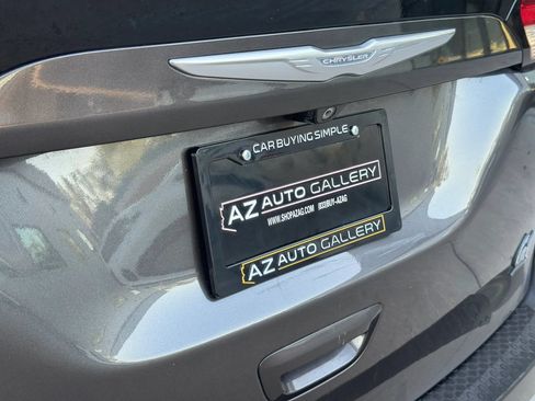 Used 2017 Chrysler Pacifica Touring-L Plus FWD image 50