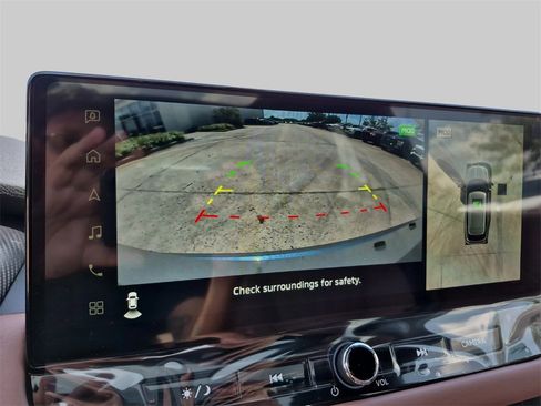 New 2025 Mitsubishi Outlander SEL image 18