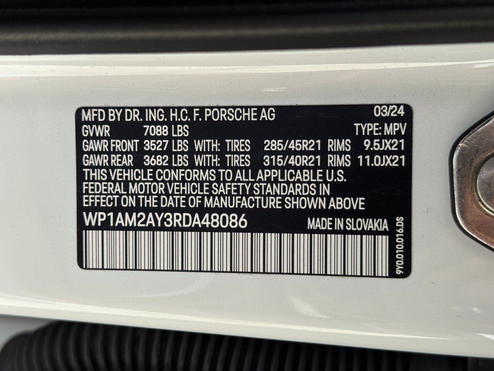 Used 2024 Porsche Cayenne Turbo AWD/4WD image 54