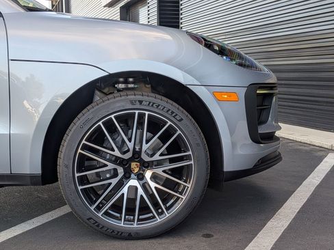 New 2026 Porsche Macan AWD/4WD image 12