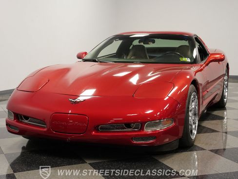 Used 1998 Chevrolet Corvette Coupe image 18