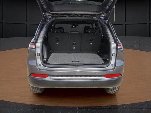 New 2026 Jeep Grand Cherokee Altitude RWD image 29