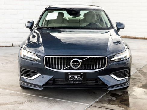 Used 2022 Volvo S60 T8 Inscription w/ Advanced Package image 4