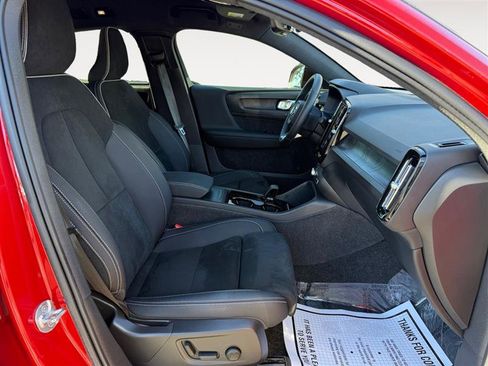 Used 2024 Volvo C40 P8 Recharge Ultimate w/ Protection Package Premier image 16