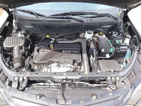 Used 2018 Chevrolet Equinox LS AWD/4WD image 29