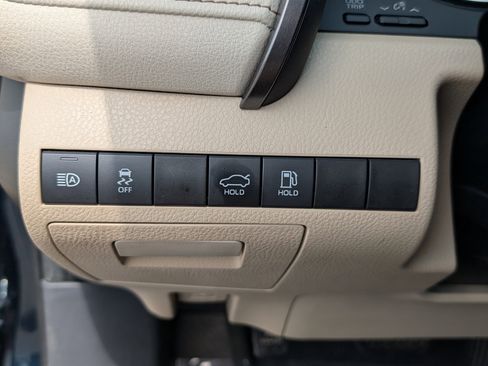 Used 2019 Toyota Camry LE image 20