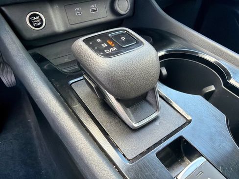 Used 2023 Nissan Rogue S FWD image 30