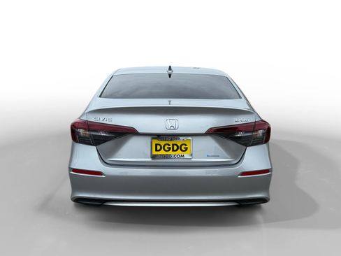 Used 2025 Honda Civic Sport image 4