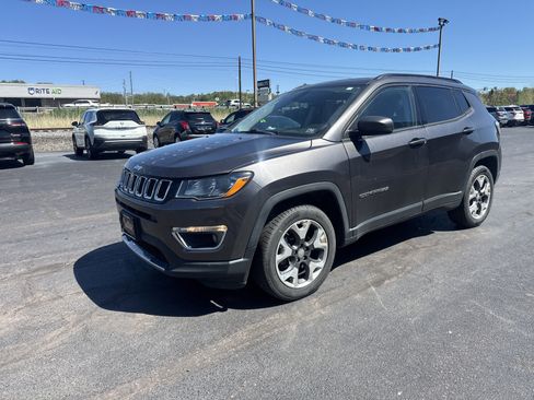 Used 2019 Jeep Compass Limited AWD/4WD image 8