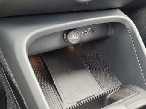 New 2026 Volvo XC40 B4 Core w/ Climate Package image 19