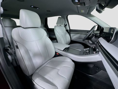 Used 2024 Hyundai Palisade SEL FWD image 31