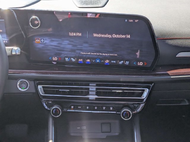 Used 2025 Chevrolet Traverse RS w/ LPO, Floor Liner Package FWD image 20