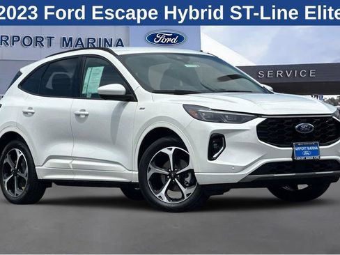Certified 2023 Ford Escape ST-Line Elite AWD/4WD image 2