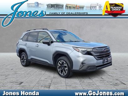 Used 2025 Subaru Forester Premium w/ Convenience Package #1