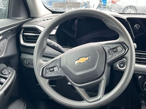 Used 2025 Chevrolet TrailBlazer LT image 25
