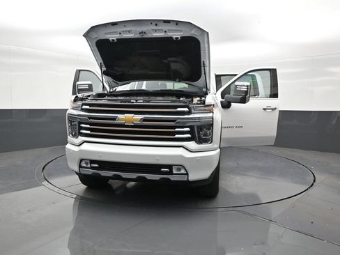 Used 2023 Chevrolet Silverado 2500 High Country w/ Z71 Off-Road Package AWD/4WD image 33