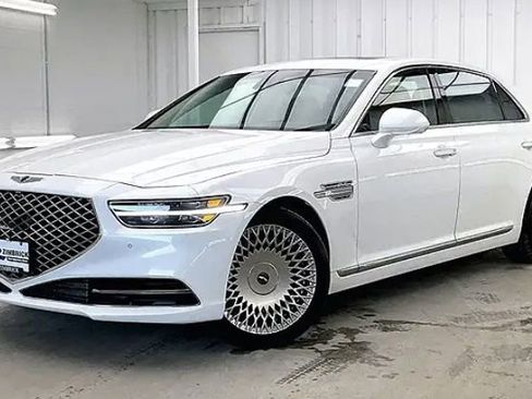 Used 2021 Genesis G90 5.0 Ultimate image 2