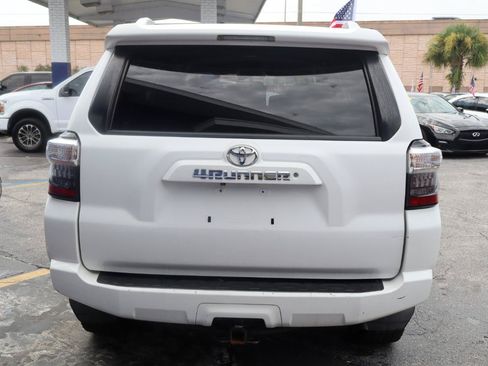 Used 2014 Toyota 4Runner SR5 RWD image 6