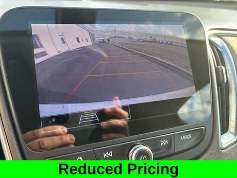 Used 2021 Chevrolet Malibu LT image 23