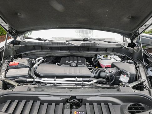 Used 2024 Chevrolet Silverado 1500 RST AWD/4WD image 33